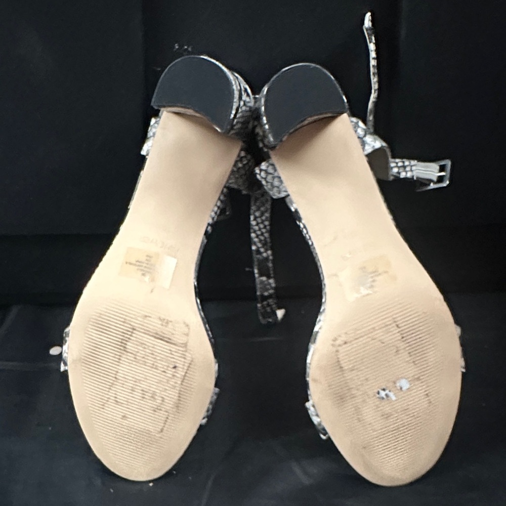 Nine West Black and Gray Snakeskin Heels - Picture 7 of 9